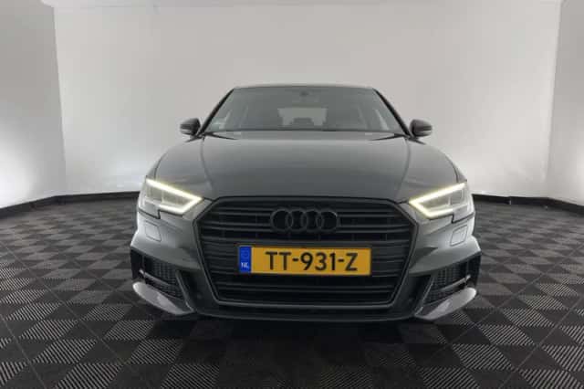 Audi A3 (2018) thumbnail 3