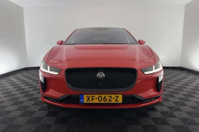 Jaguar I-Pace (2018) thumbnail 3