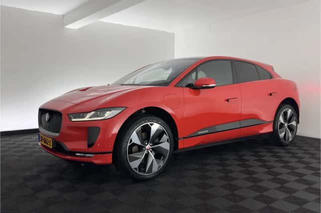 Jaguar I-Pace (2018) thumbnail 4