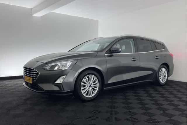 Ford Focus (2021) thumbnail 4