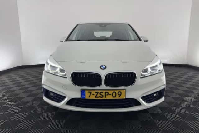 BMW 2-Serie Active Tourer (2015) thumbnail 3