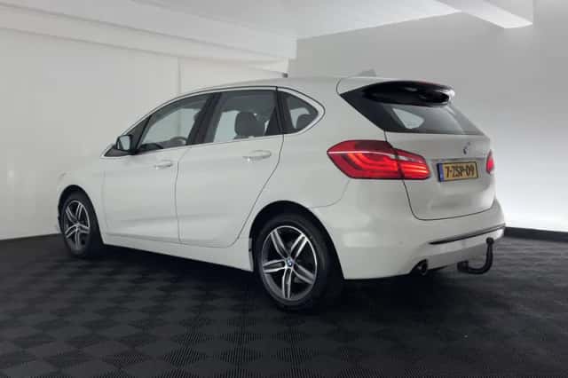 BMW 2-Serie Active Tourer (2015) thumbnail 5