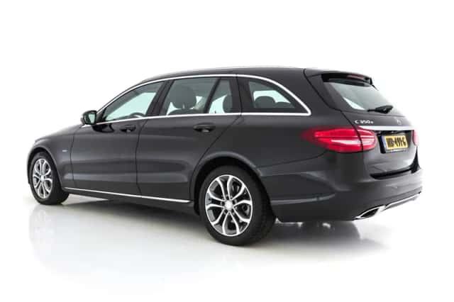 Mercedes-Benz C-Klasse (2016) thumbnail 5