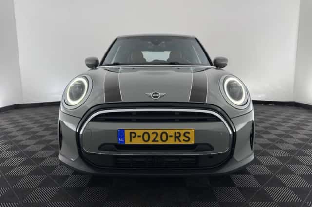 MINI One (2022) thumbnail 3