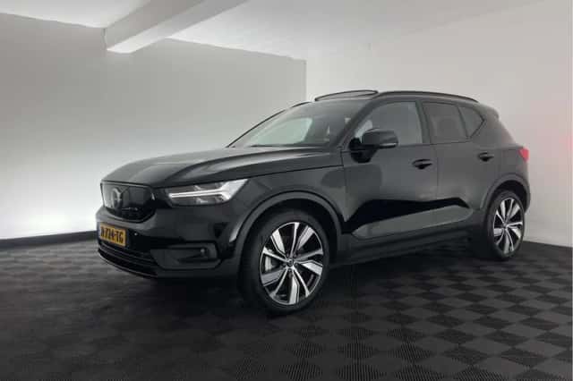 Volvo XC40 (2021) thumbnail 4