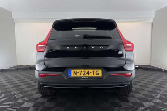 Volvo XC40 (2021) thumbnail 6