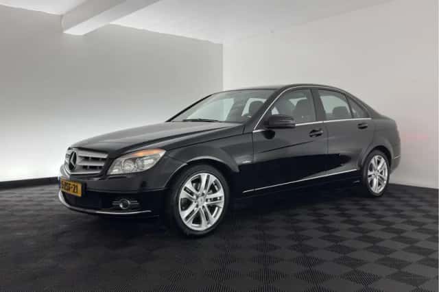 Mercedes-Benz C-Klasse (2011) thumbnail 4