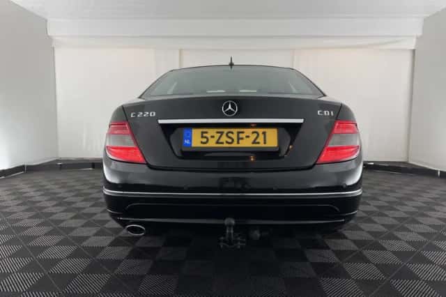 Mercedes-Benz C-Klasse (2011) thumbnail 6