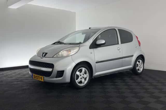 Peugeot 107 (2011) thumbnail 4