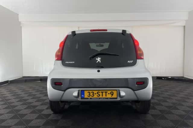 Peugeot 107 (2011) thumbnail 6