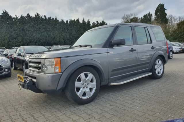Land Rover Discovery (2009) thumbnail 3