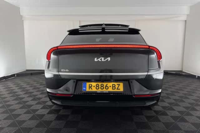 Kia EV6 (2022) thumbnail 6