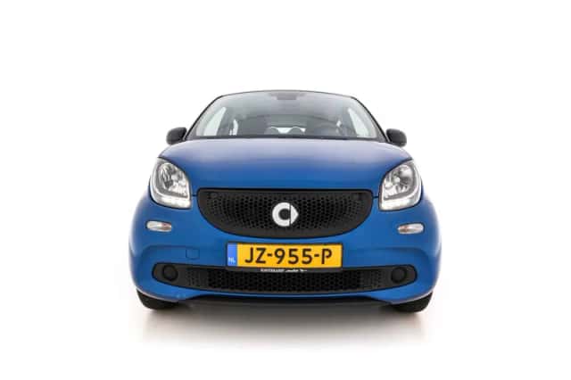 Smart ForFour (2016) thumbnail 3