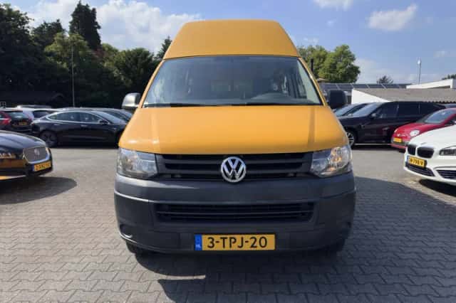 Volkswagen Transporter (2014) thumbnail 3