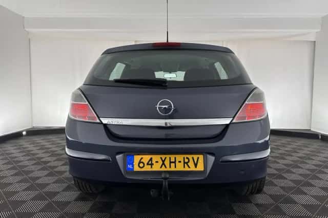 Opel Astra (2007) thumbnail 5