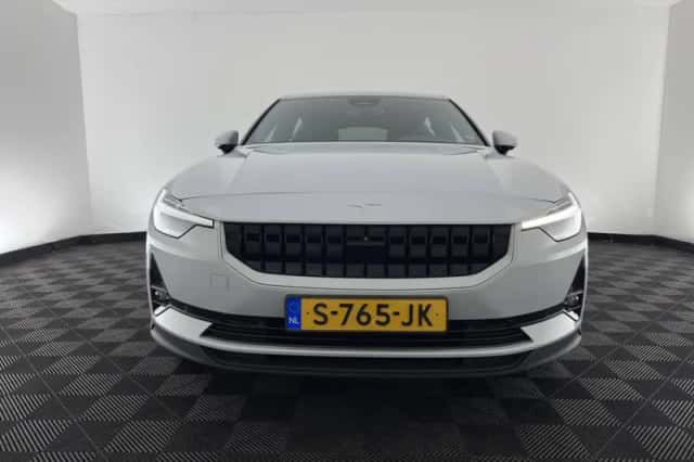 Polestar 2 (2023) thumbnail 3