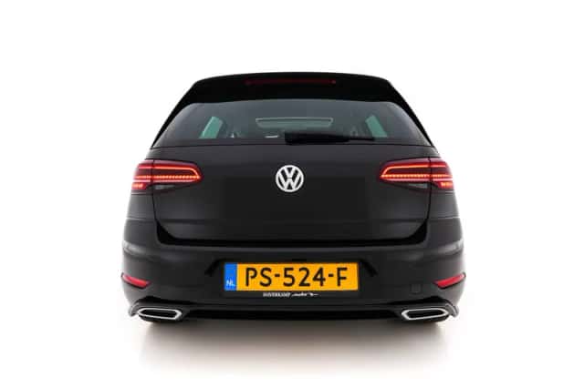 Volkswagen Golf (2017) thumbnail 6