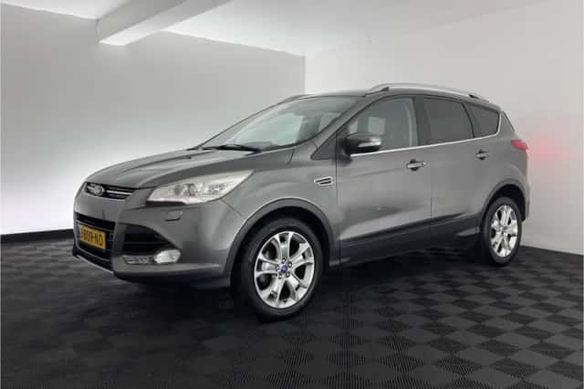 Ford Kuga (2014) thumbnail 4