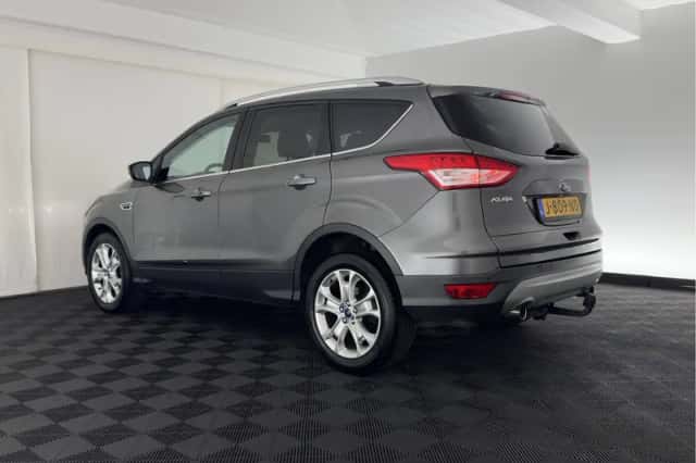 Ford Kuga (2014) thumbnail 5