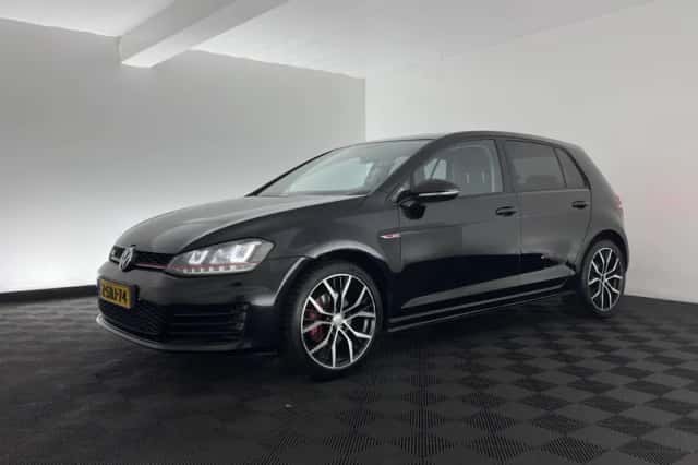 Volkswagen Golf (2013) thumbnail 4