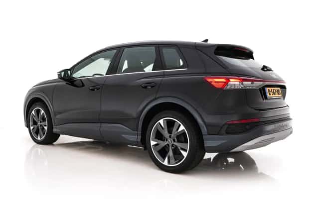 Audi Q4 e-tron (2022) thumbnail 5