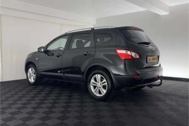 Nissan Qashqai (2011) thumbnail 5