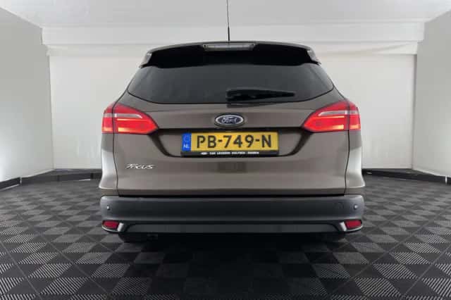 Ford Focus (2016) thumbnail 6