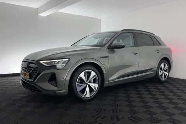 Audi Q8 e-tron (2024) thumbnail 4