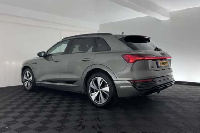 Audi Q8 e-tron (2024) thumbnail 5