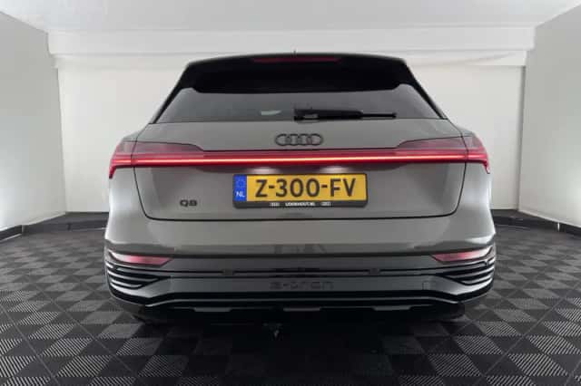 Audi Q8 e-tron (2024) thumbnail 6