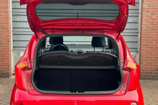 Kia Picanto (2014) thumbnail 5