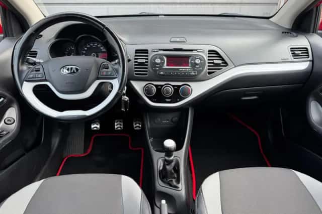 Kia Picanto (2014) thumbnail 6