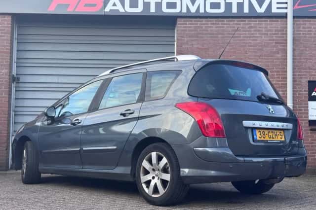 Peugeot 308 (2008) thumbnail 4