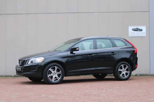 Volvo XC60 (2011) thumbnail 3