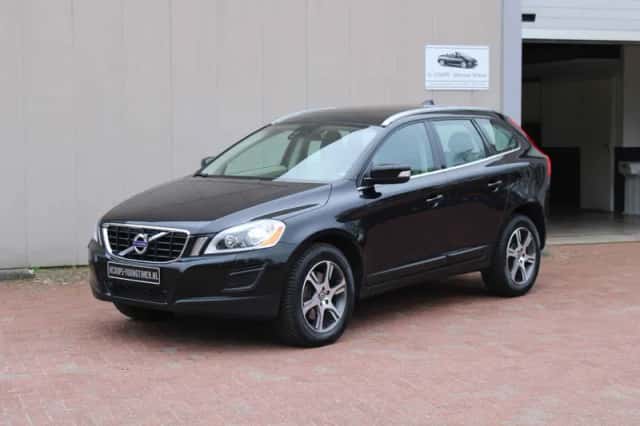 Volvo XC60 (2011) thumbnail 4