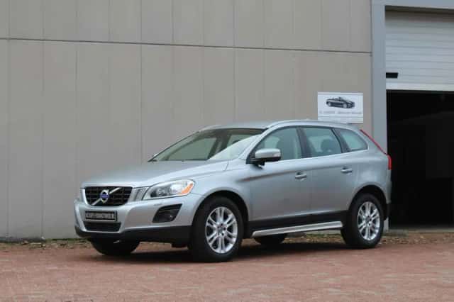 Volvo XC60 (2009) thumbnail 2