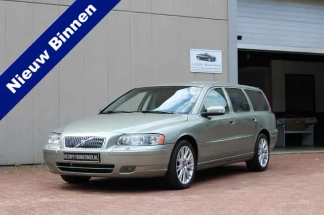 Volvo V70 (2006) thumbnail 1
