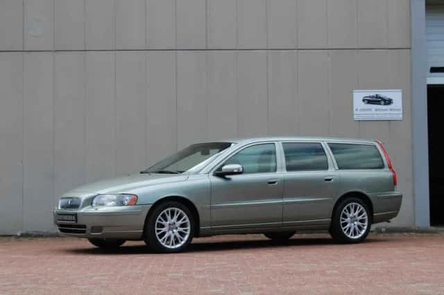 Volvo V70 (2006) thumbnail 3