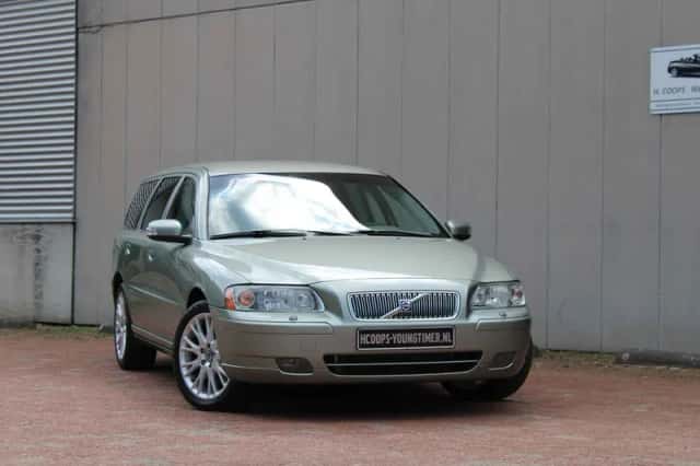 Volvo V70 (2006) thumbnail 4