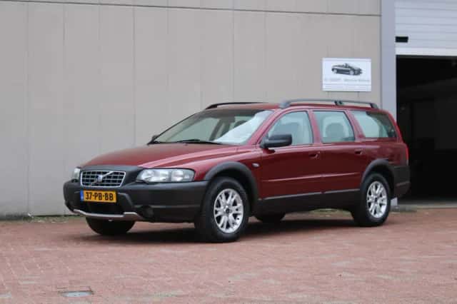 Volvo XC70 (2004) thumbnail 2
