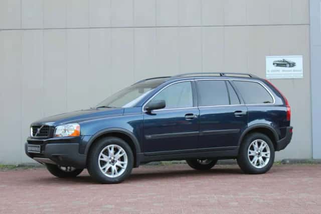 Volvo XC90 (2003) thumbnail 3