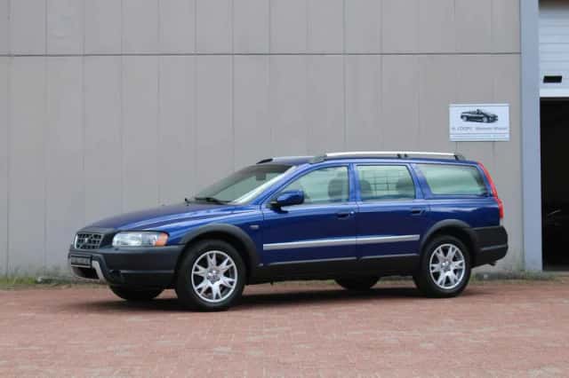 Volvo XC70 (2005) thumbnail 3