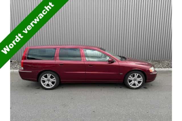 Volvo V70 (2004) thumbnail 1