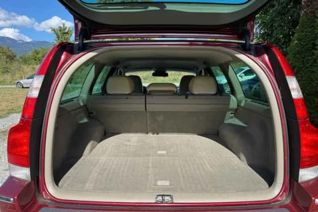 Volvo V70 (2004) thumbnail 6