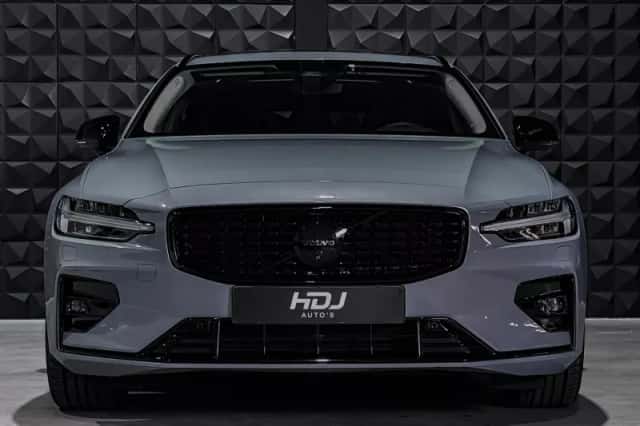 Volvo V60 (2024) thumbnail 2