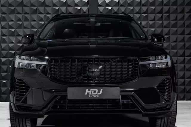 Volvo XC60 (2021) thumbnail 3