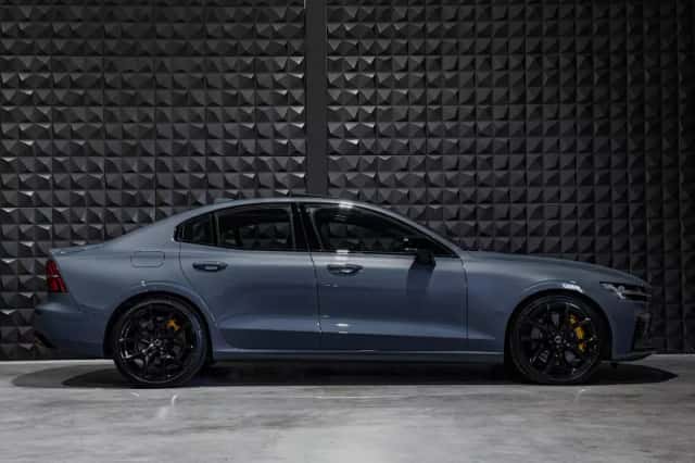 Volvo S60 (2023) thumbnail 2