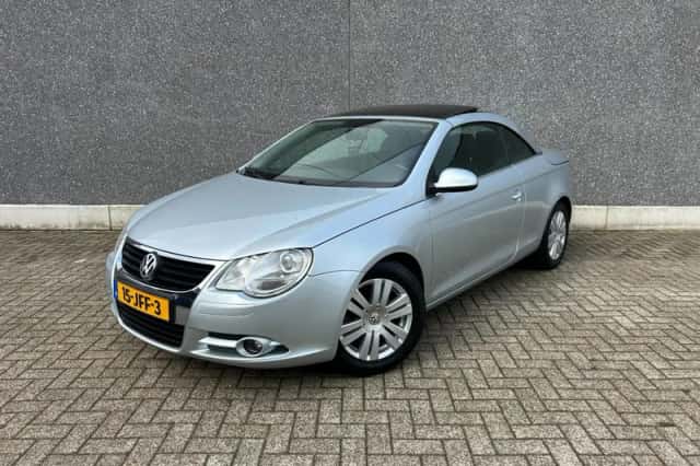 Volkswagen Eos (2009) thumbnail 2