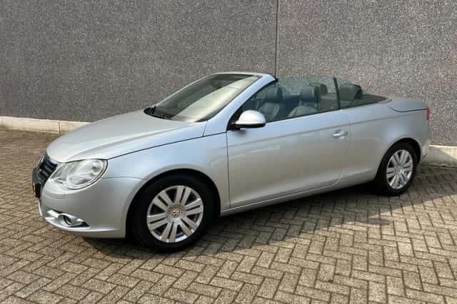 Volkswagen Eos (2009) thumbnail 3