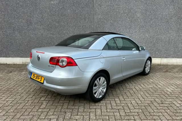 Volkswagen Eos (2009) thumbnail 6